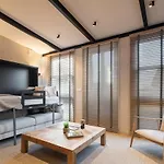 아파트 Housingcoruna Real58 *