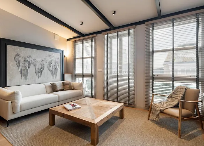 Housingcoruna Real58 A Coruña